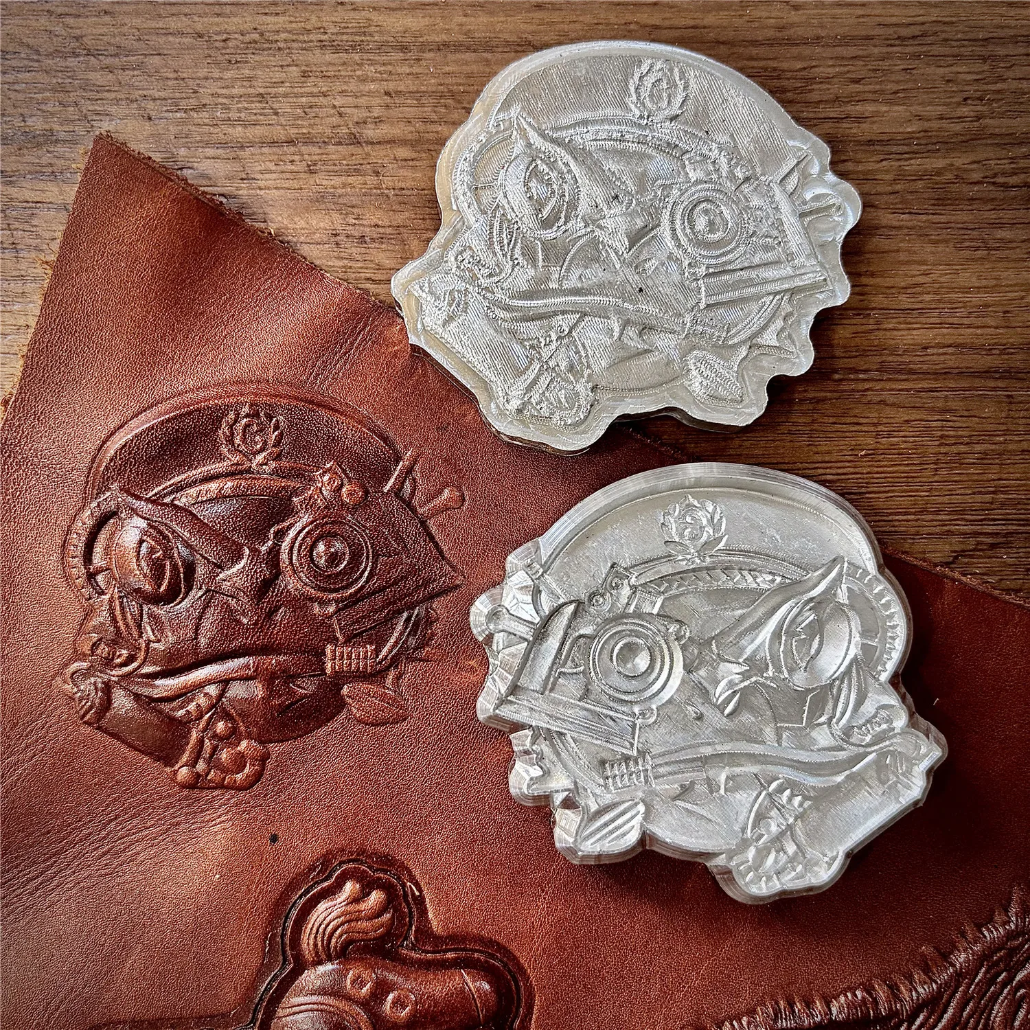 3D Frog Design Leather Embossing Mold Carving Stamper Craft Tools Cold Pressing Stamps Hot Stamping Aluminum Alloy Metal Stamps