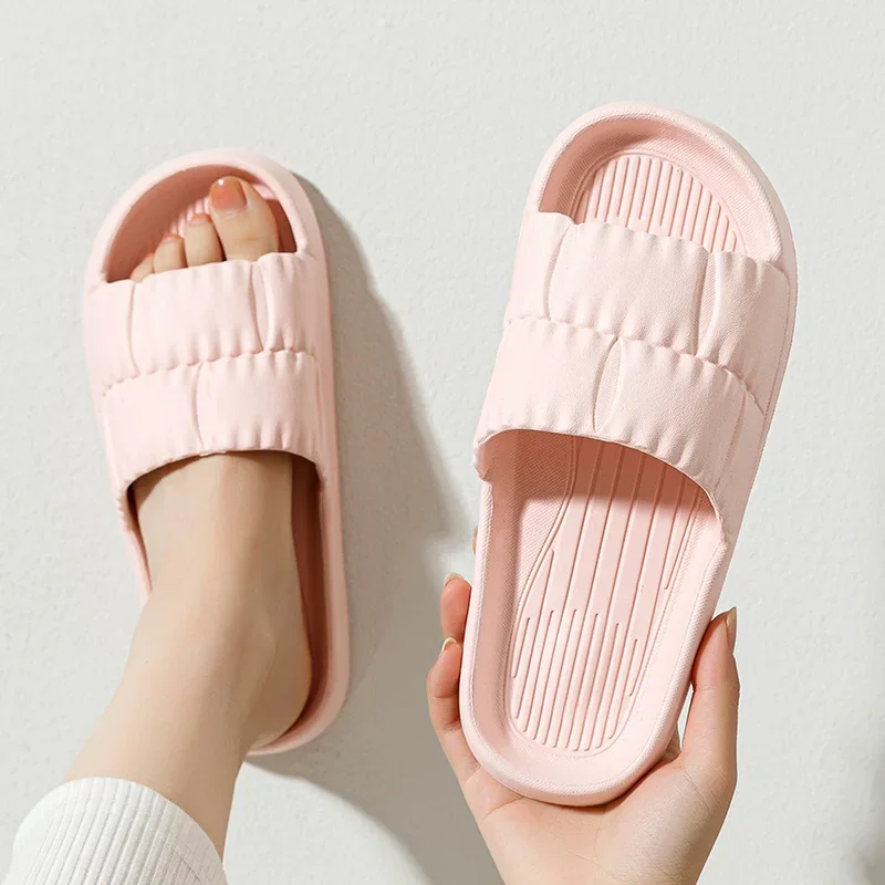 Soft Sole Slippers Thick Platform Sandals Indoor Outdoor Lady Sandals Beach Shoes for Women EVA Non Slip Flip Flops Reutral