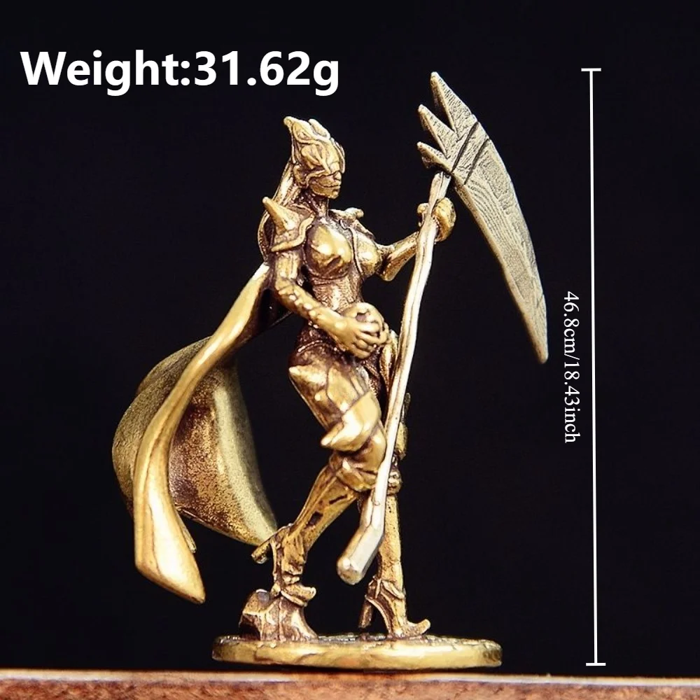 1PC 4.68cm Vintage Brass Female Reaper Warrior Mini Figurine Metal Tabletop Game Chess Piece Ornament Miniature Craft Gift