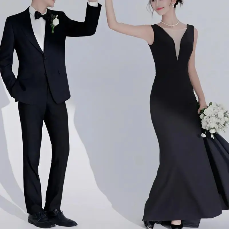 Schwarzer Fleck Brautkleider für Partys sexy Illusion tiefes ärmelloses Meerjungfrau kleid mit tiefem V-Ausschnitt und kleinem Zug elegantes einfaches Kleid