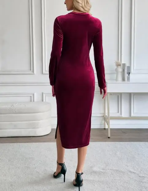 

Autumn 2025 High-End Elegant Dating Long Sleeved Tight Fitting Dress for Women's Temperament, Velvet Texture Wrapped Hip Dress