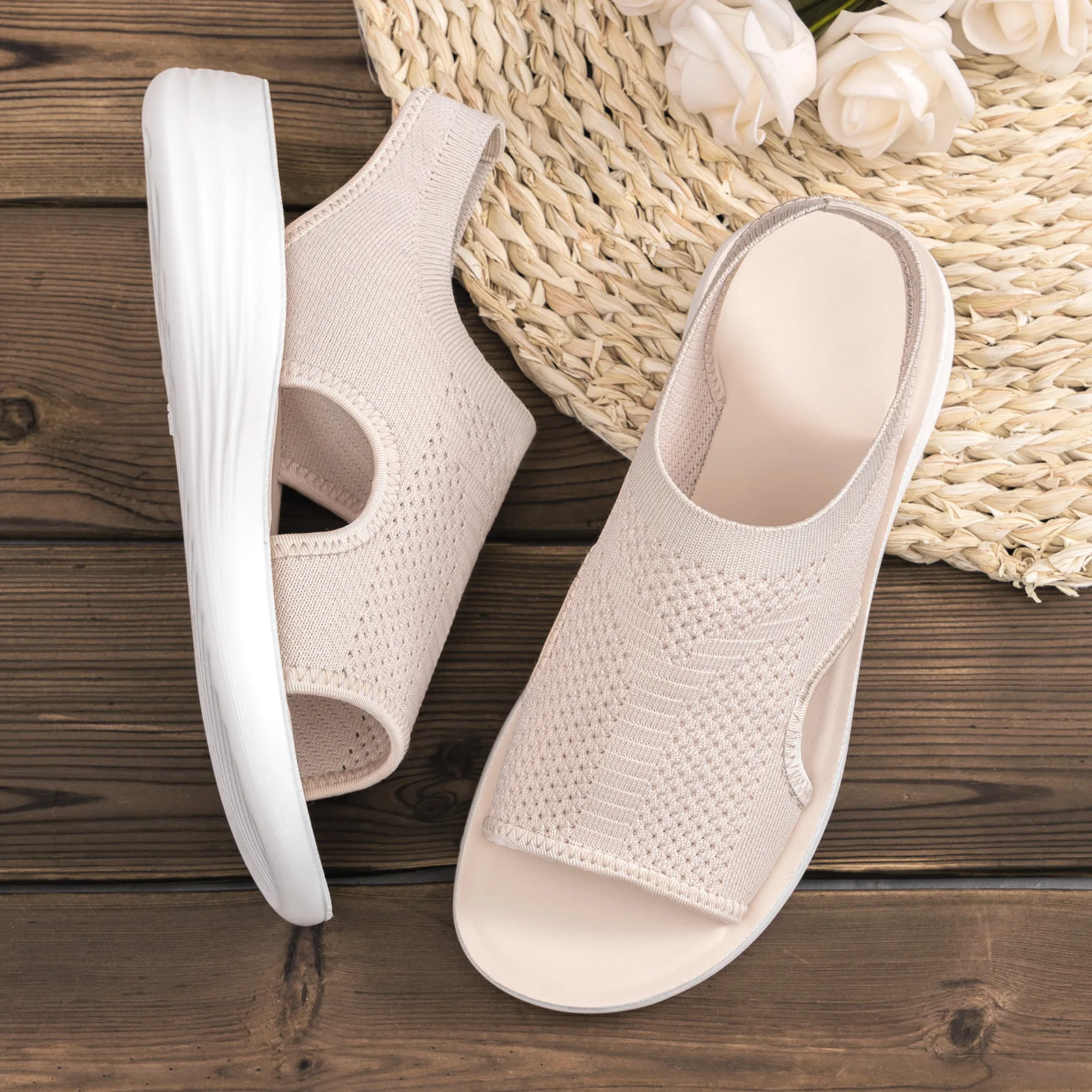 

Women's Shoes Summer Fashion Casual Beach Women's Sleeve Flying Sandals Flat Bottom Hollow-toed Roman