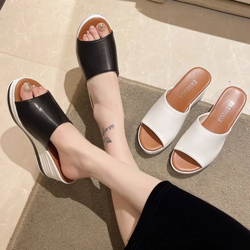 2024 Female Slippers Summer Fashion Wear Room with All-match Muffin Bottom Slope Sexy Thick Soled Sandals Tide Shoes Woman W02