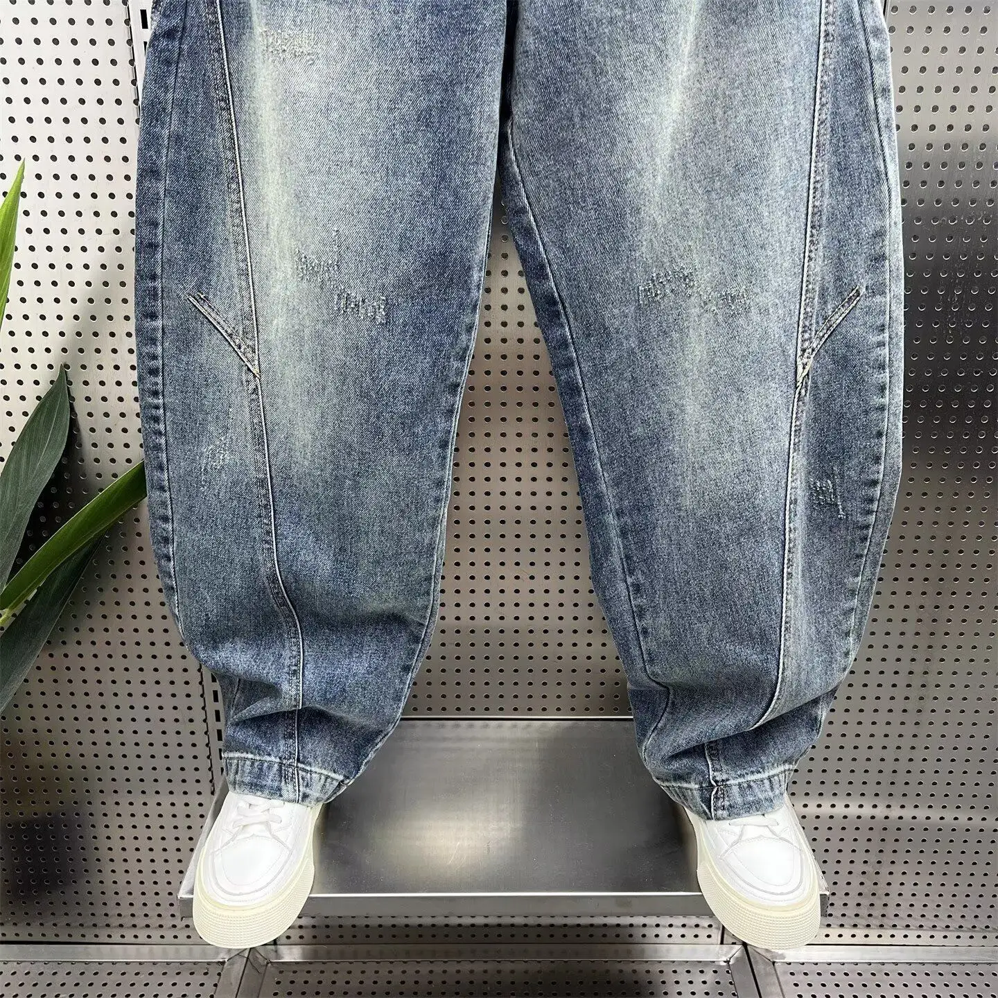 Brand 2026 Casual Scimitar Jeans Men's Spring Autumn Fashion Handsome Multi-pocket Loose Straight Overalls Wide Harem Pants Men