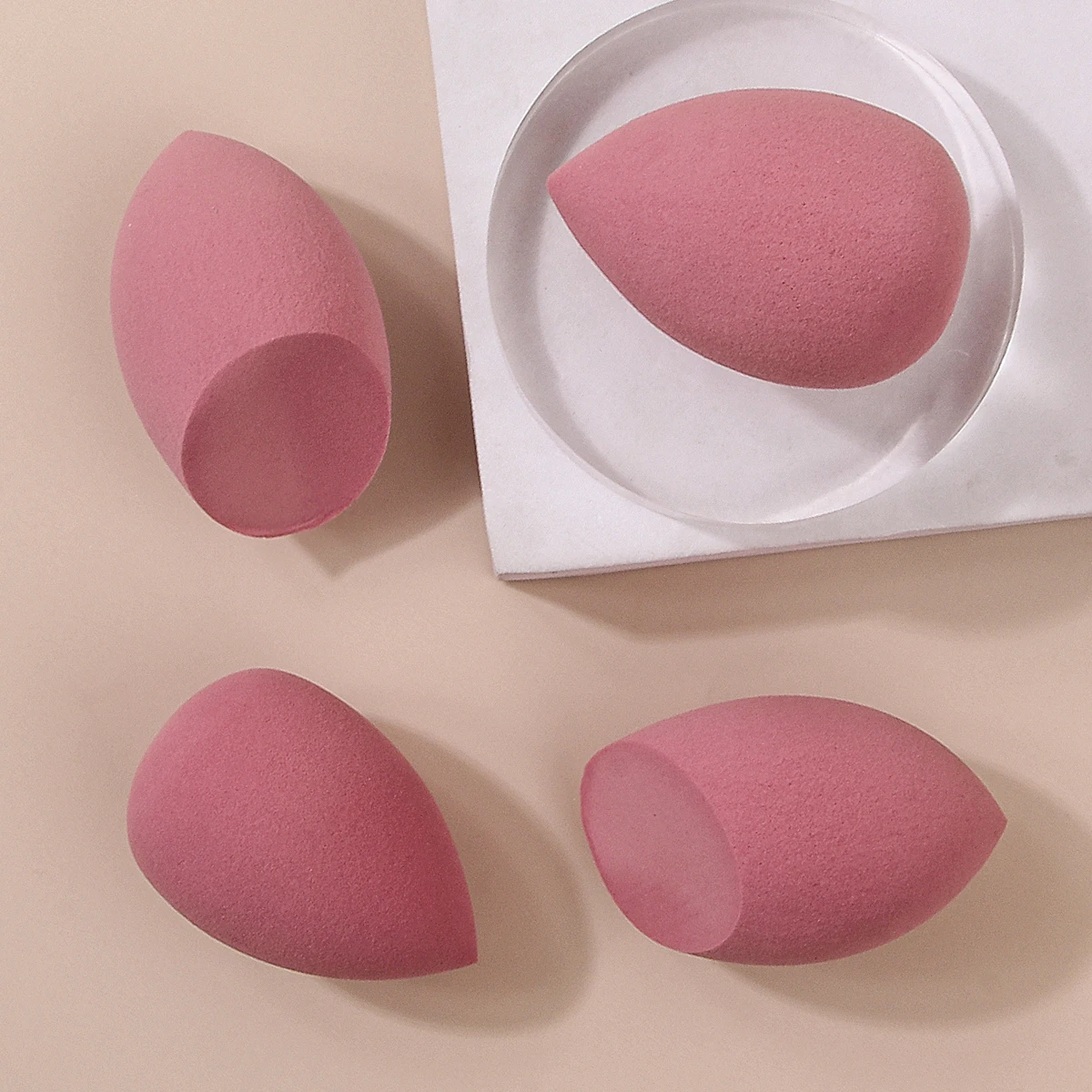 4PCS Super soft makeup sponge egg, a dry and wet dual-purpose facial makeup tool that is not prone to powder clogging