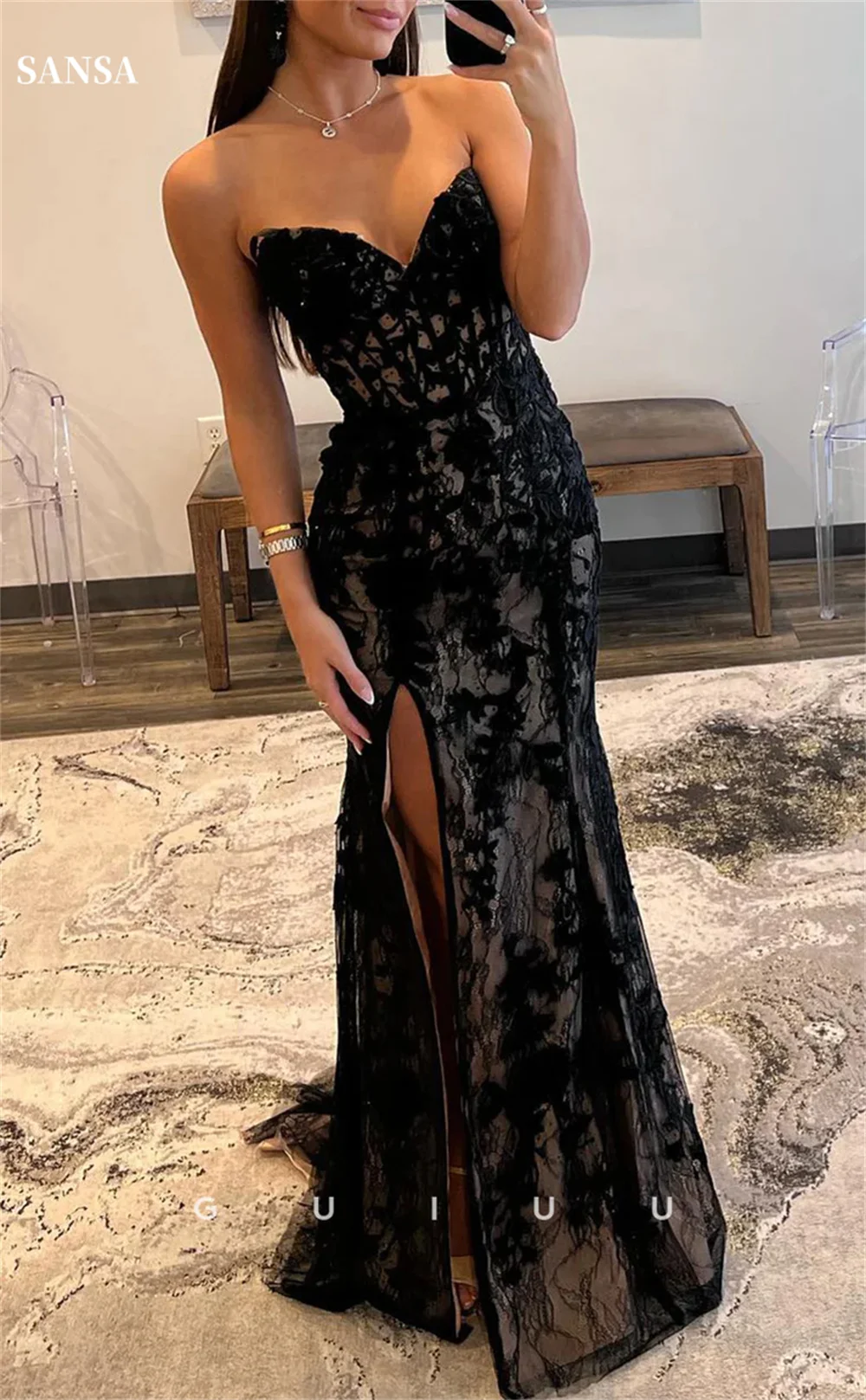 Sansa Black Lace Appliques Prom Jurken Strapless Tulle vestidos de noche Aangepaste Mouwloze Sexy Side Split Formele Avond