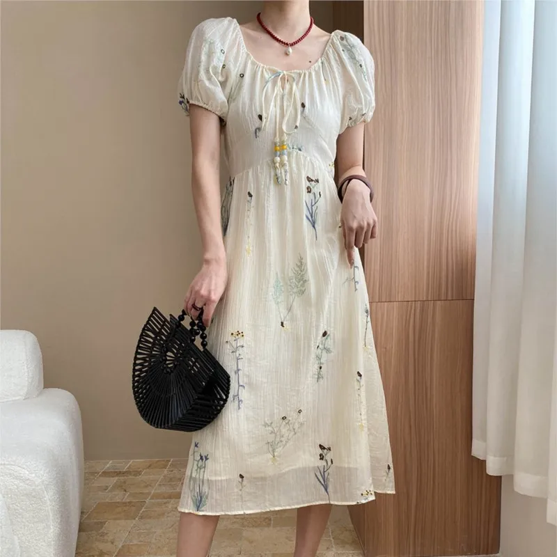 

Pleated Texture Heavy Floral Embroidery Dress Lace-up O-Neck Slim Waist Puff Sleeve Women Midi Dress