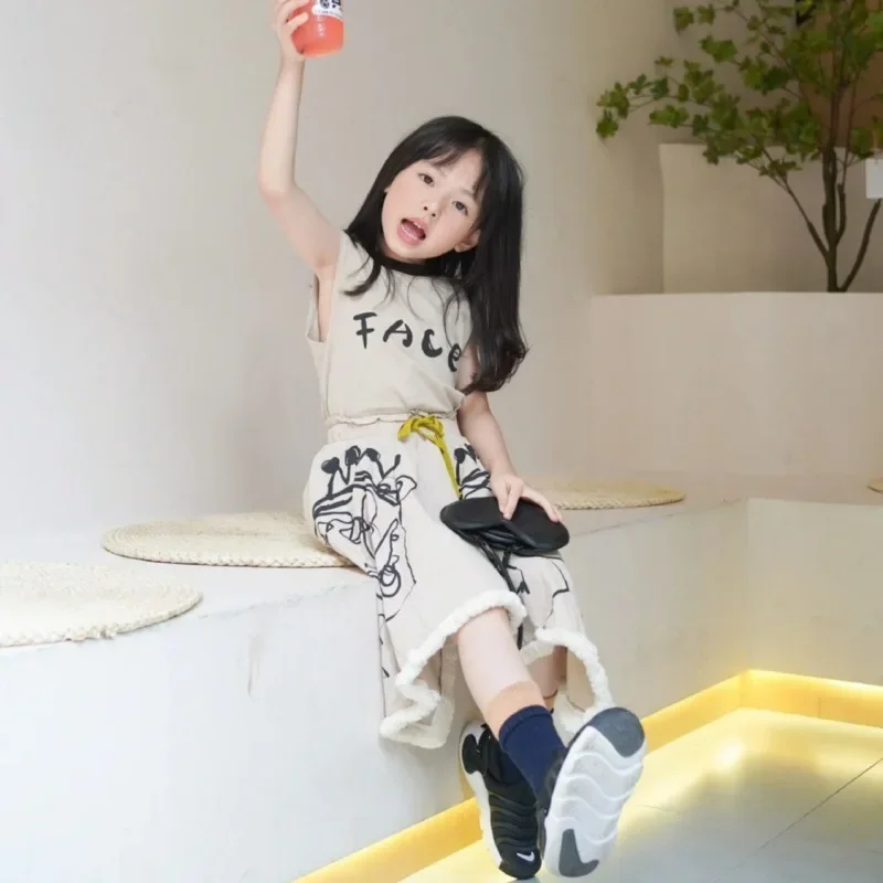 HoneyCherry Summer New Sleeveless Vest Half Skirt Set Girls Casual Graffiti Two Piece Set Kids Clothes Girls