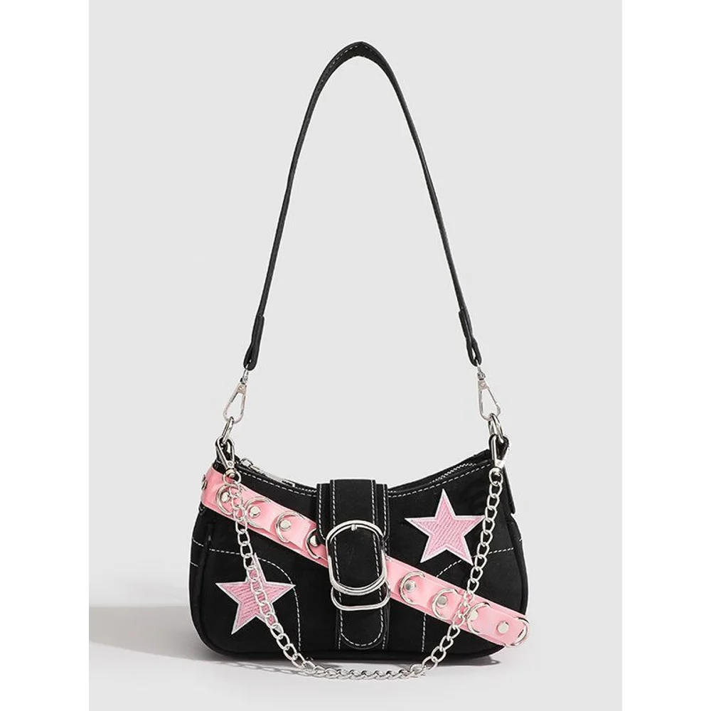 فتاة حلوة ورائعة بتصميم جديد لعام 2025 مع ملمس راقي، حقيبة تحت الإبط، حقيبة كتف مفردة عصرية، حقيبة فرنسية، أنثى #1