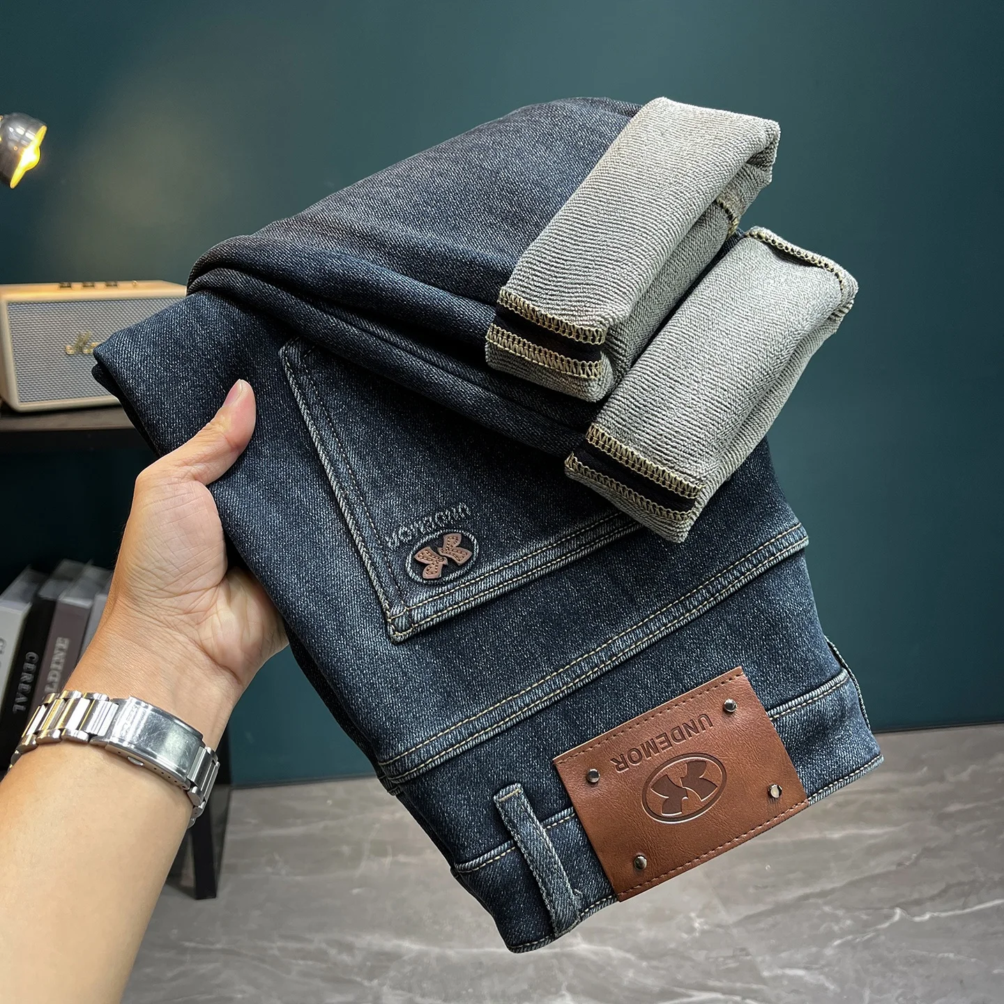 

Новые мужские повседневные джинсы New Town Guangzhou, эластичные, с застежкой-молнией, средней посадки, из комфортного мягкого денима, зауженный крой