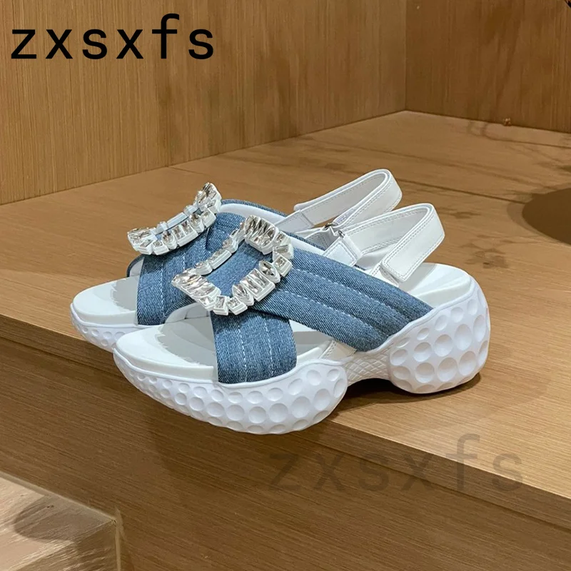 

Luxury Crystal Buckle Flat Sandals Women Platform Casual Beach Shoes For Women Summer Thick Sole Dress Rome Sandalias Mujer