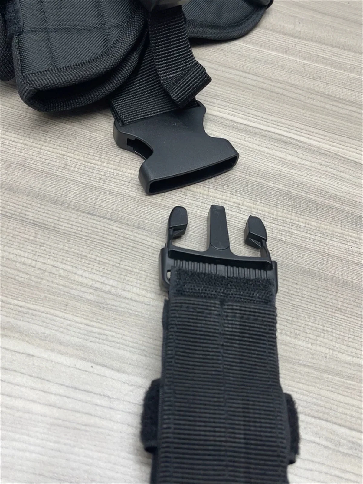 Outdoor leggings Quick pull holster Tactical general purpose pistol Field thigh holster