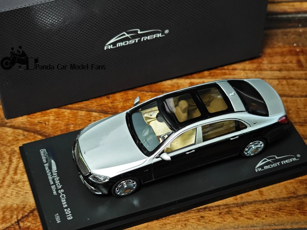 

AlmostReal 1/43 Maybach S-CLASS 2019 color scheme Silver/Black Small scale model hobby static viewing few pictures special price