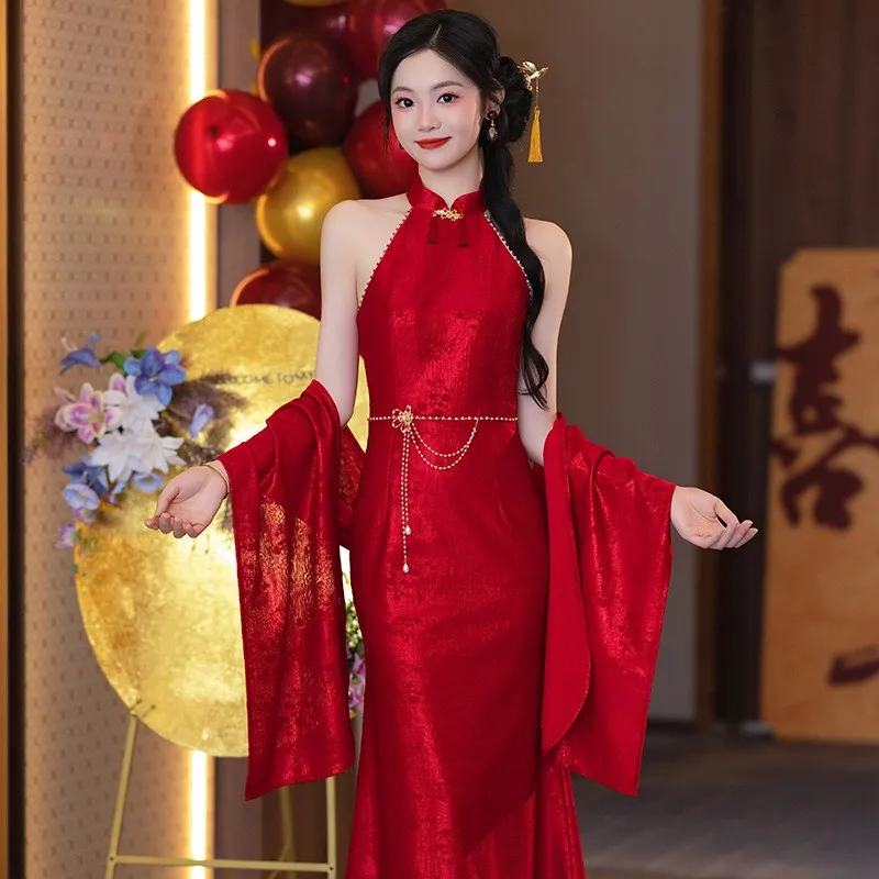 

Новое легкое красное платье Cheongsam без рукавов в китайском стиле с шалью.