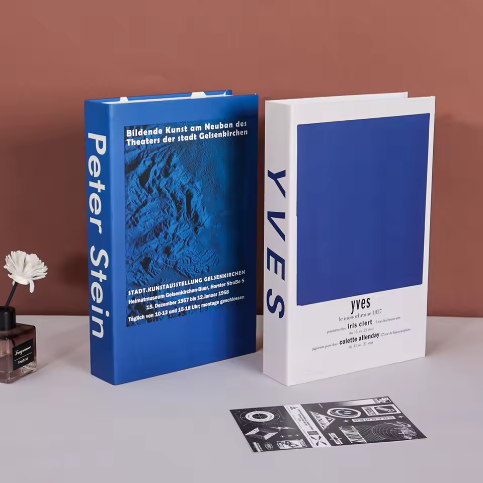 수납형 가짜 책