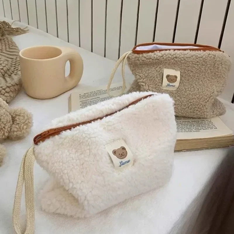 Women Cute Plush Make Up Pouch Ladies Wash Large Capacity Multi-function Casual Fashion Cute Bear Cosmetic Bags for Makup