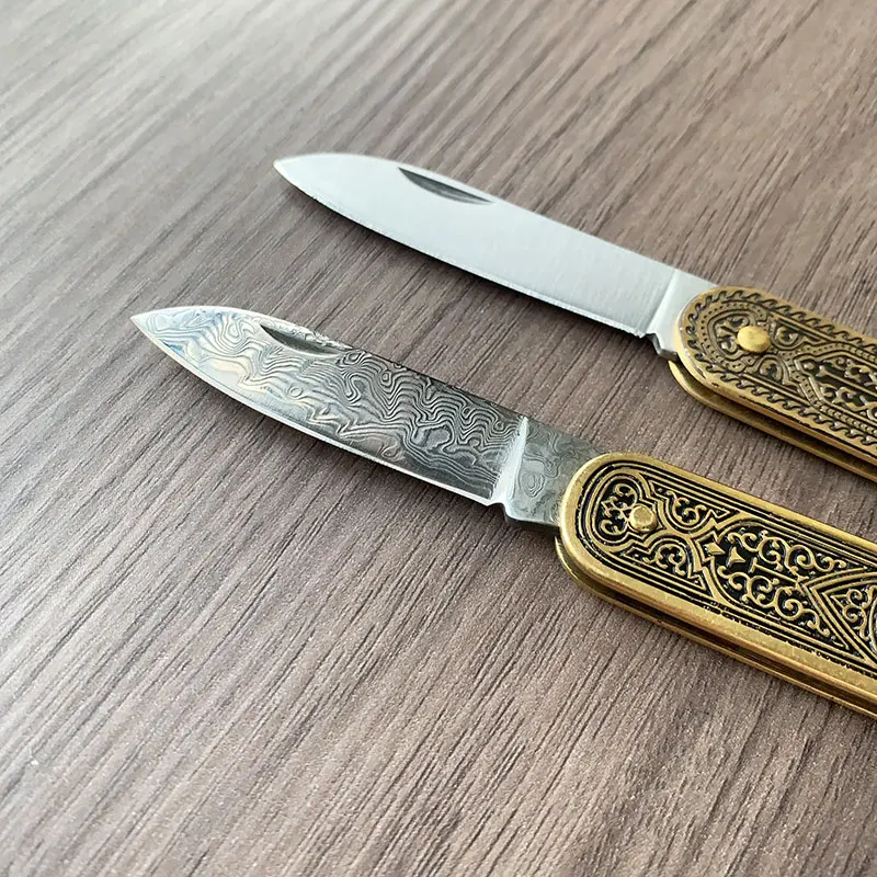 VG 10 Damascus Steel / Stainless Steel Unlocked Small Folding Blade Knife Brass Handle Outdoor Camping Portable Pocket Knives