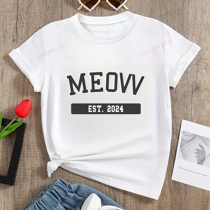 تي شيرت عصري مطبوع عليه ملصق كلاسيكي للفتيات الكوريات الجنوبي مجموعة الغناء والرقص MEOVV، تي شيرت نسائي قطني #5