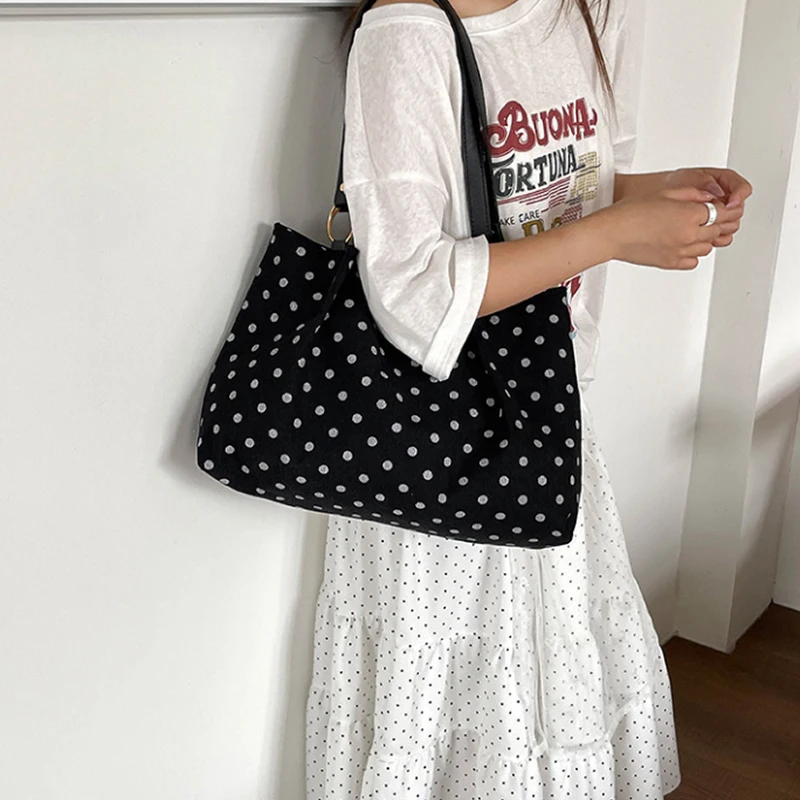 Canvas-Umhängetasche mit Polka-Dot-Print, Damen-Shopper mit großer Kapazität, koreanische Nischen-Handtasche mit vielseitiger Magnetschnalle – Detail 19
