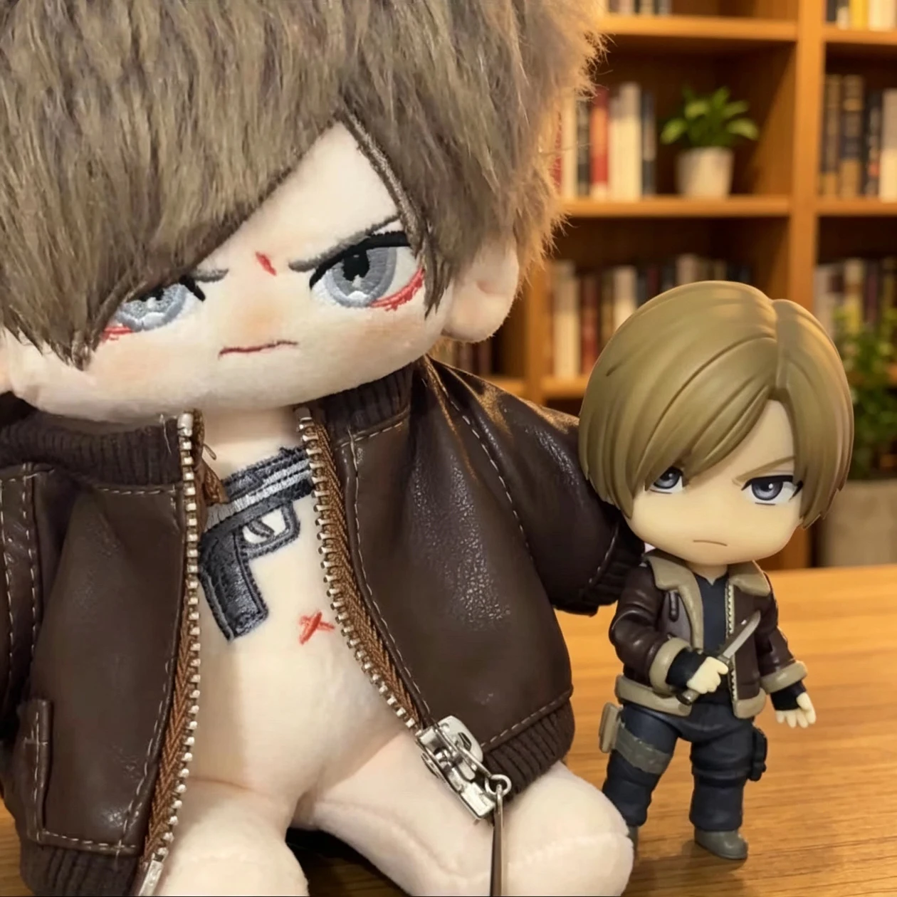 

20cm Game Resident Evil Leon Scott Kennedy Cosplay Plush Doll With skeleton Body Dress Up Clothes Outfit Stuffed Toys Cute Gifts