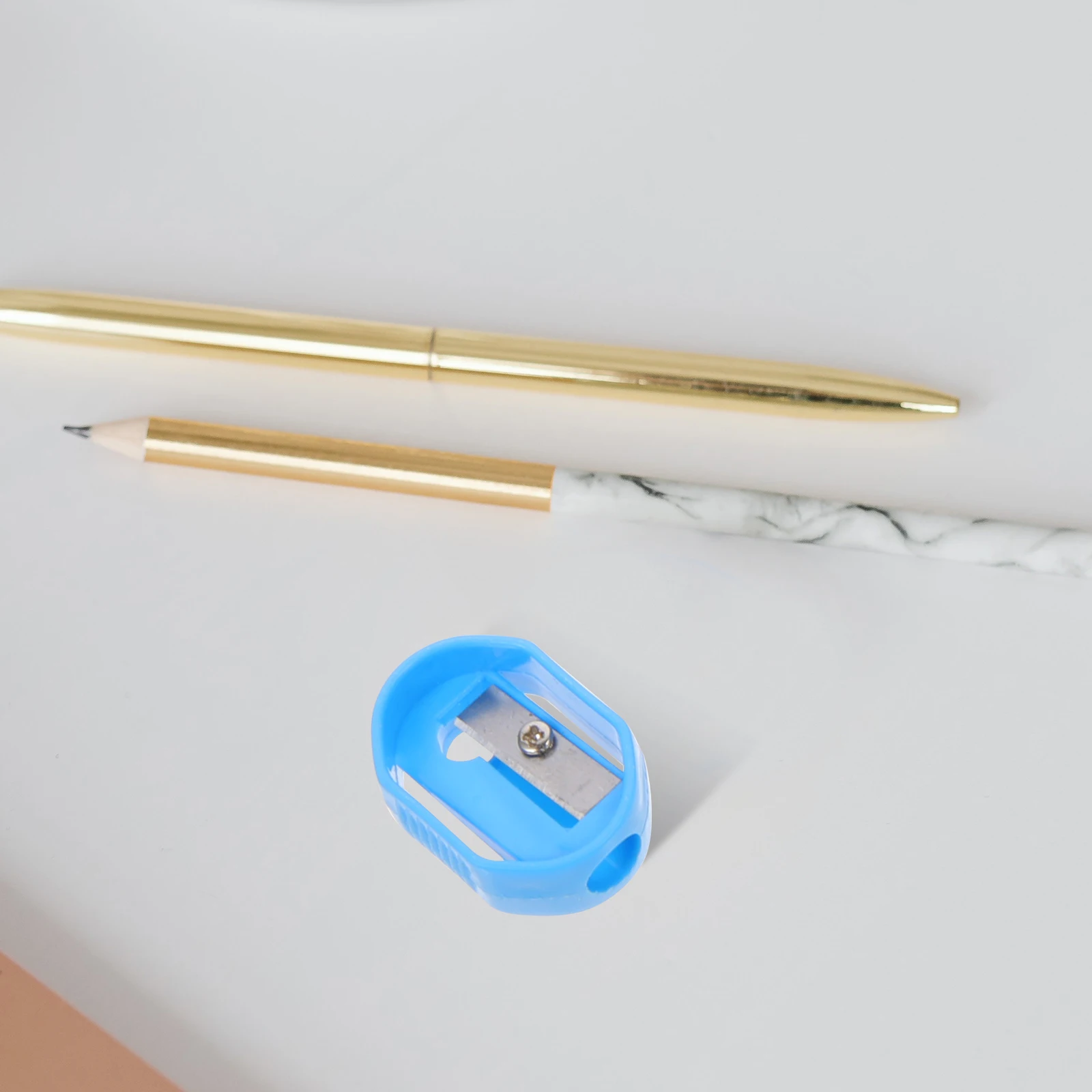 

50pcs Pencil Sharpener Small Handheld Pencil Sharpener Size Manual School Supplies Metal Plastic Material Student Utilities
