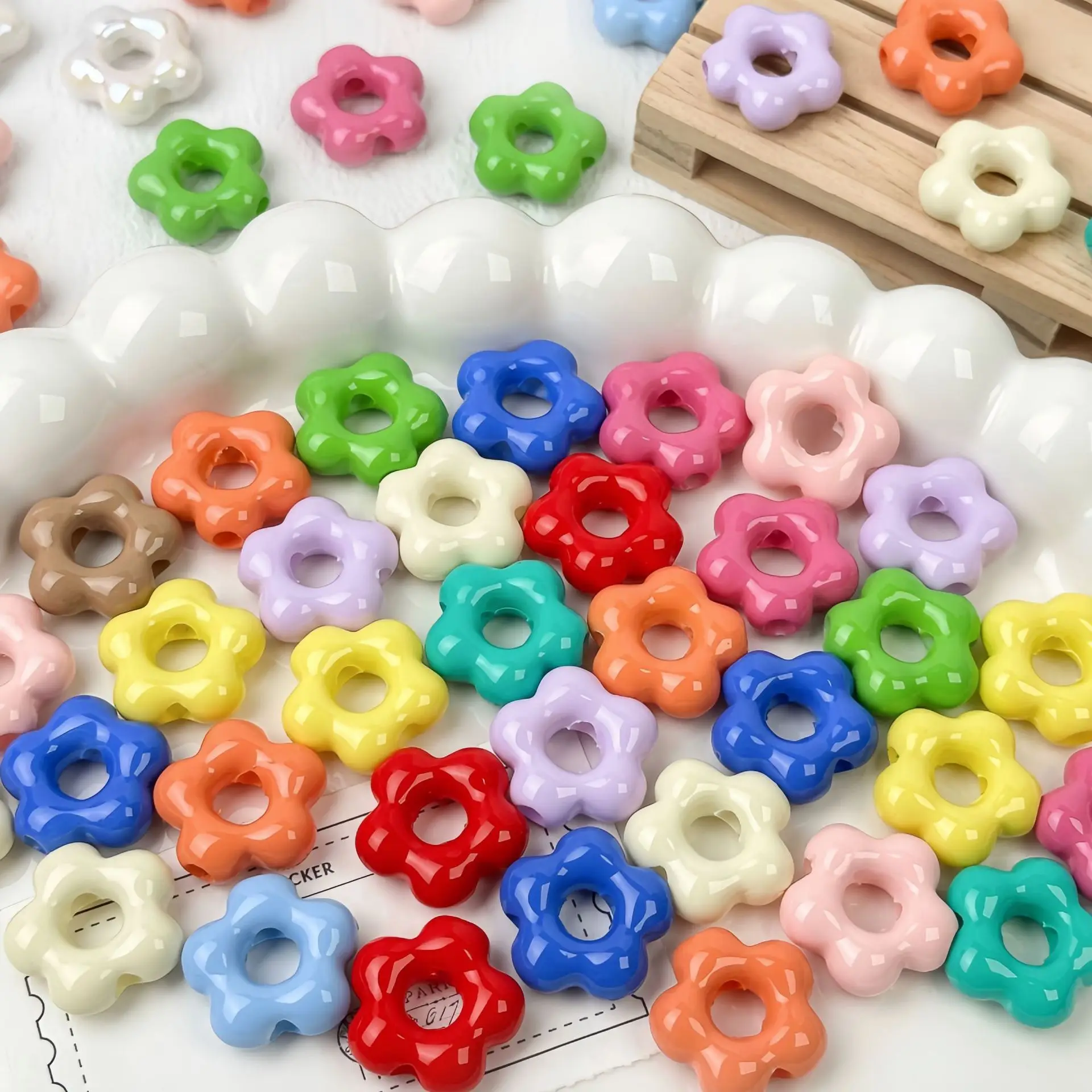 

Trendy New Solid Colors Spring Flowers Acrylic Jewelry Beads Fit Bracelet Necklace Earring Ornament Accessories 100pcs 18*19mm
