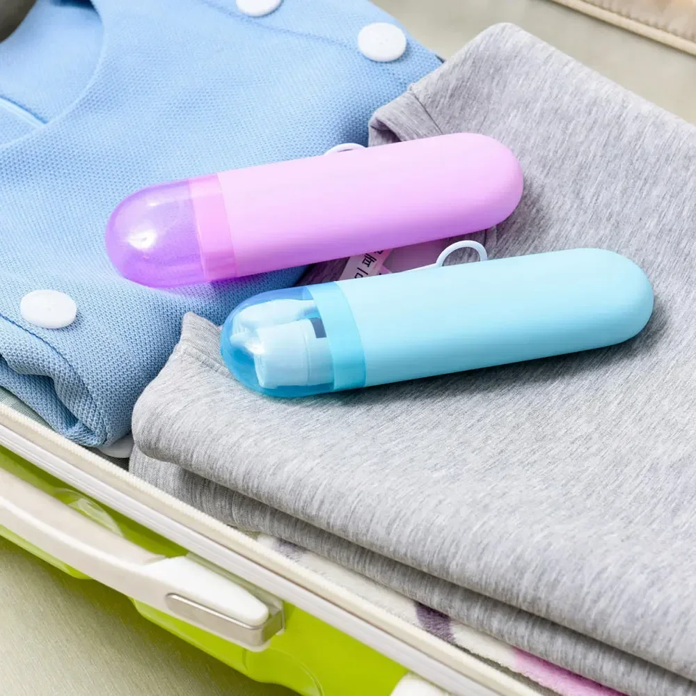 حامل فرشاة أسنان محمول للسفر مع منظم تخزين معجون الأسنان، مجموعة أدوات السفر الأساسية للحمام