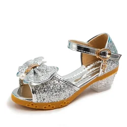 Scarpe per bambini 2023 Nuovo Autunno Casual Glitter Bowknot Bambini Tacco alto Scarpe da ragazza Moda Principessa Sandali da ballo