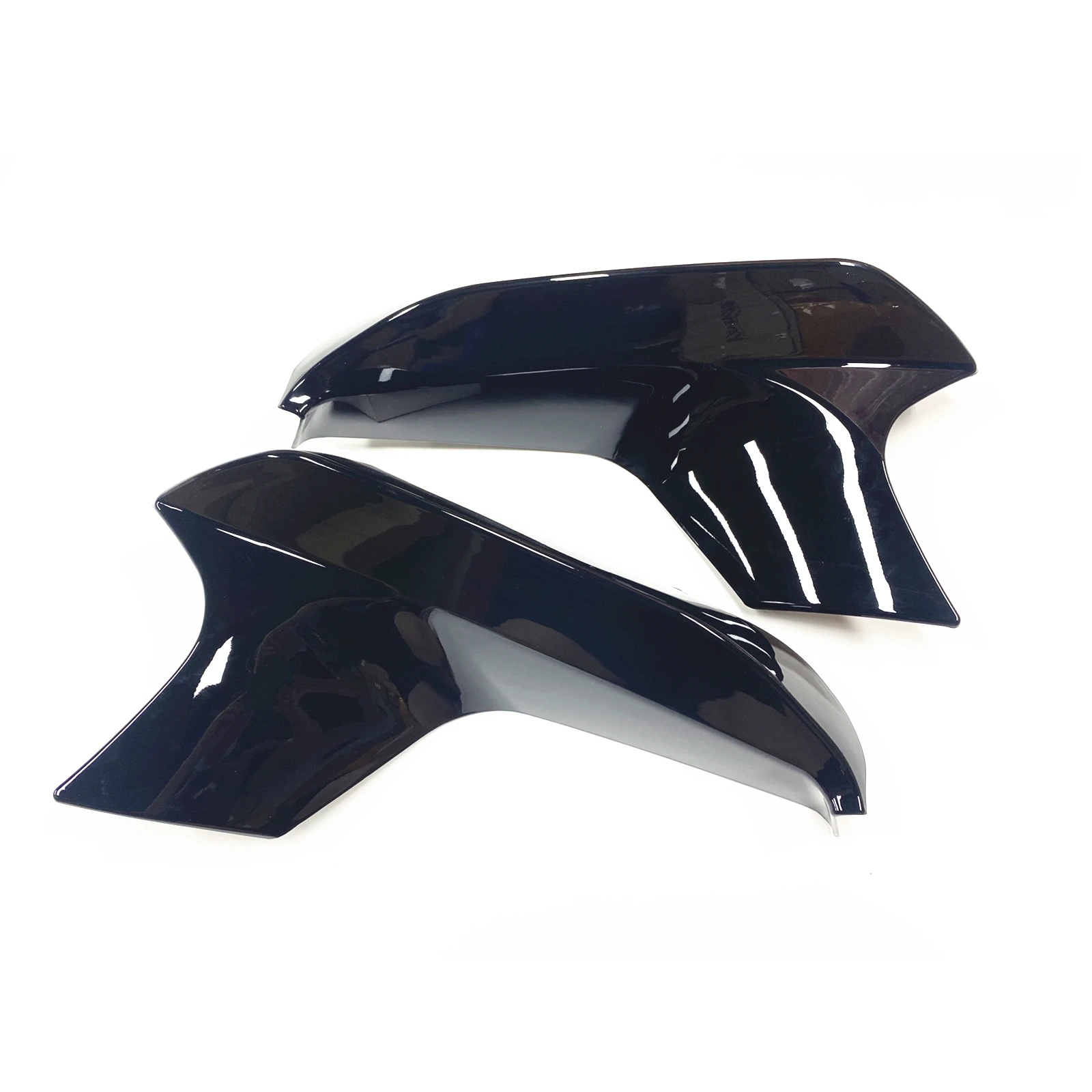 

2PCS Exterior Front Bumper Side Spoiler Splitter Corner Cover Lip For BMW F90 M5 2018 2019 2020 2021 2022