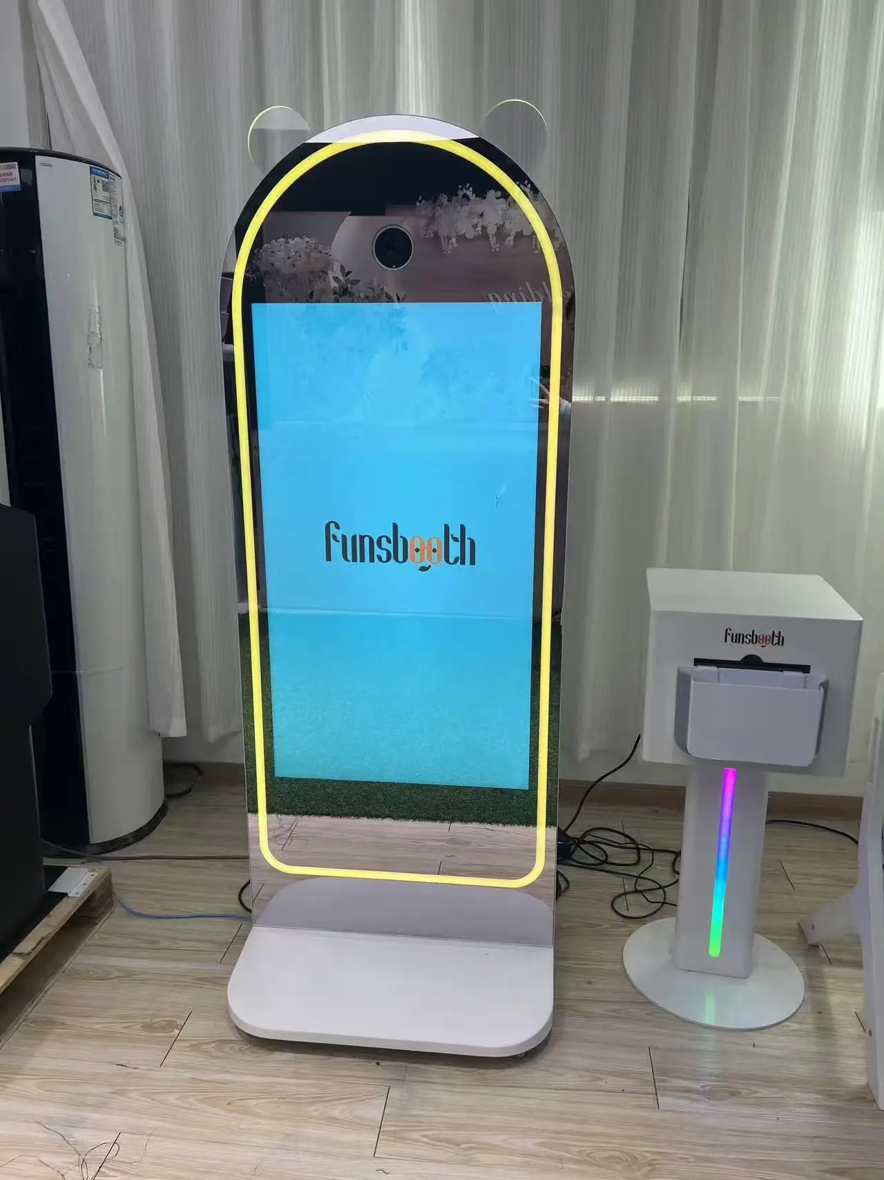 Nuevo Espejo Fotográfico con Marco LED para Selfies, Cabina de Fotos Portátil con Pantalla Táctil, Espejo Mágico con Pantalla Táctil de 43 Pulgadas