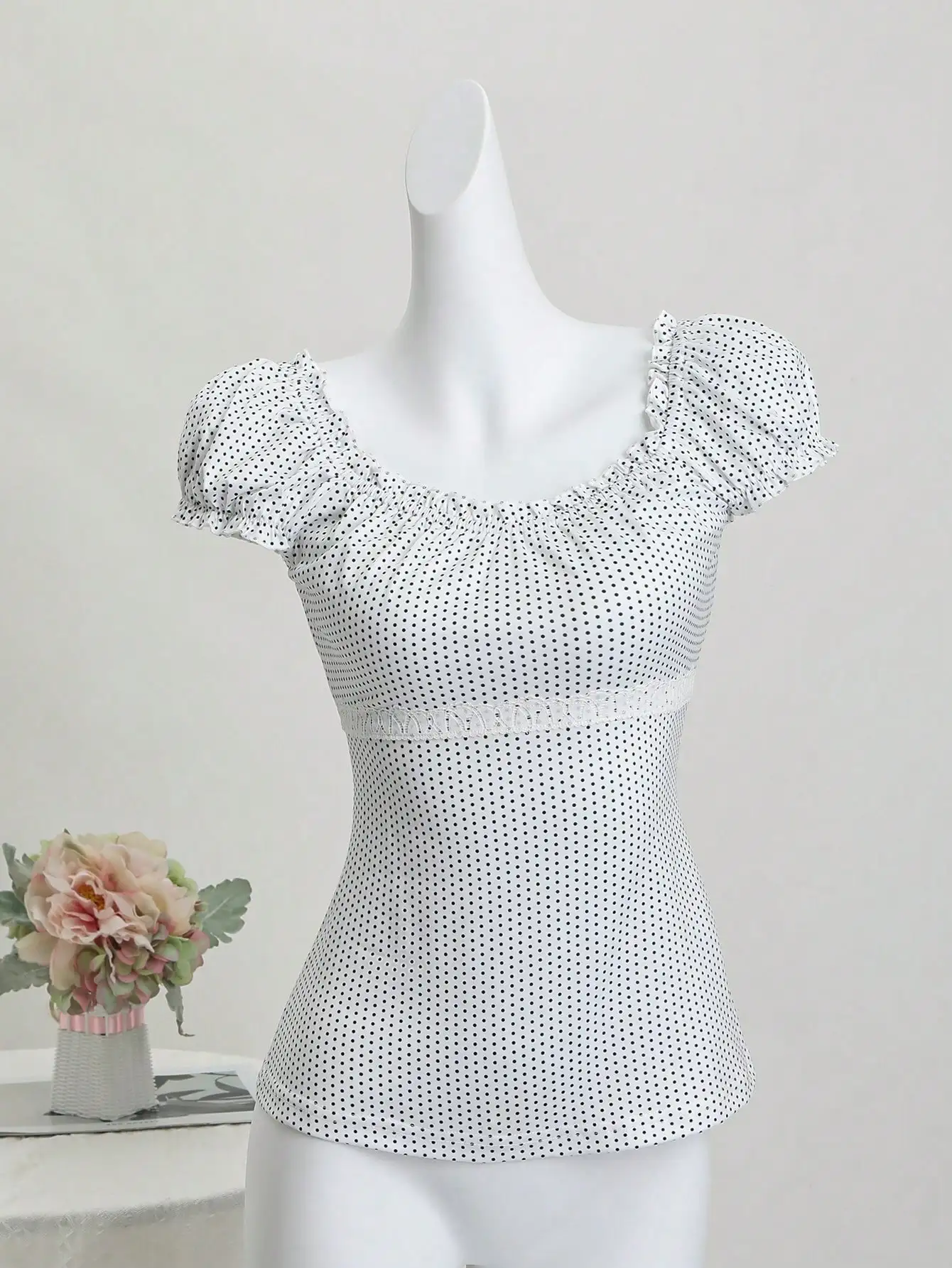 

Женская блузка с коротким рукавом в горошек, с рюшами и кружевной отделкой, летняя повседневная блузка