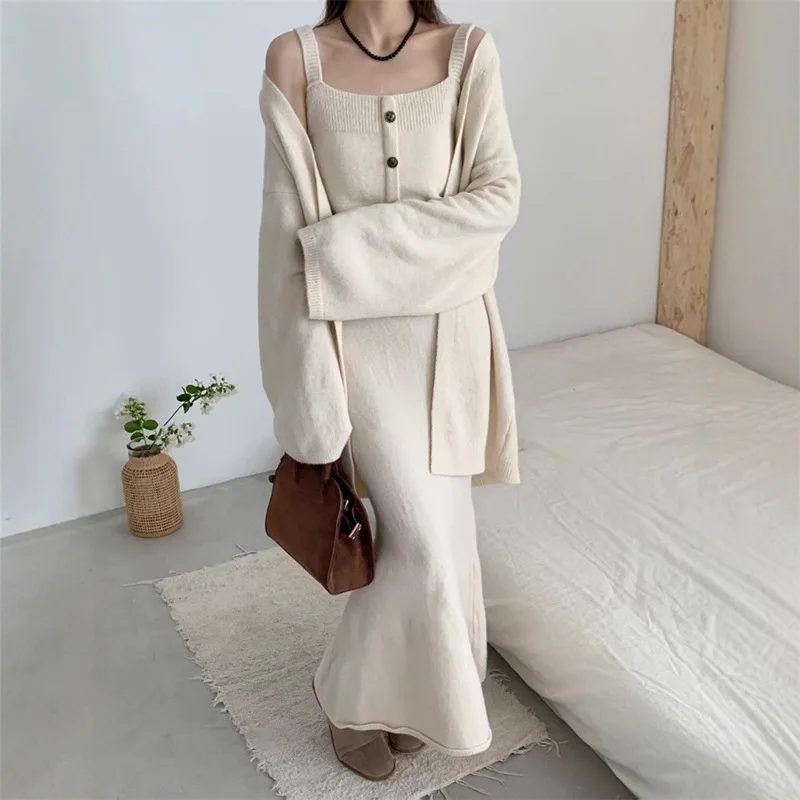 Autumn and Winter Knitted Cardigan Jacket Women's New Korean Version Loose Design Sweater Vest+fishtail Skirt Three Piece Set