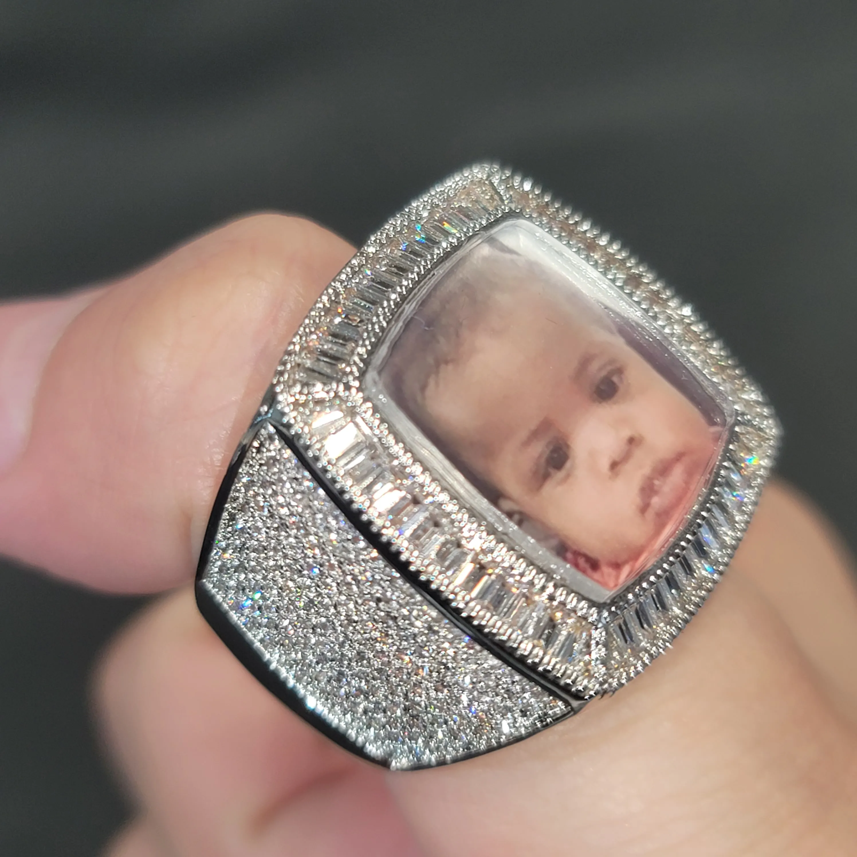 

Персонализированные фотокольца, кольцо с бриллиантами на заказ для женщин и мужчин, размер 6-13 лет, ювелирные изделия в стиле хип-хоп, настройка изображения на день рождения