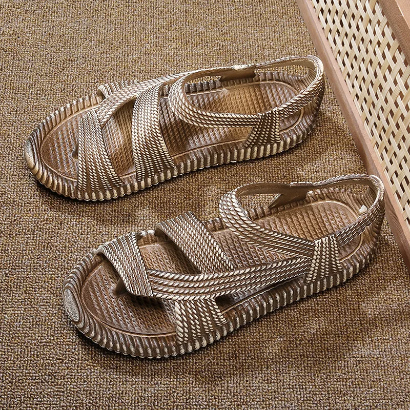 A Pair of New Summer Fashion Flip-Flops, Fashionable and Personalized Men's Shoes, Breathable Sandals for Outer Wear image 6