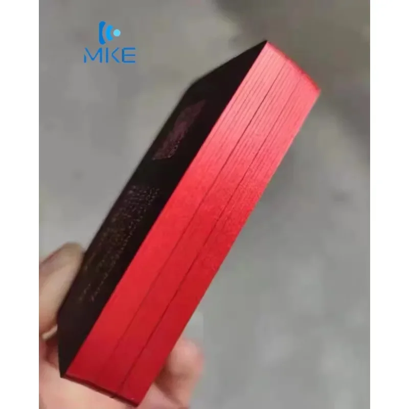 أزياء بطاقة دعوة الزفاف ورقة الأسود والذهبي