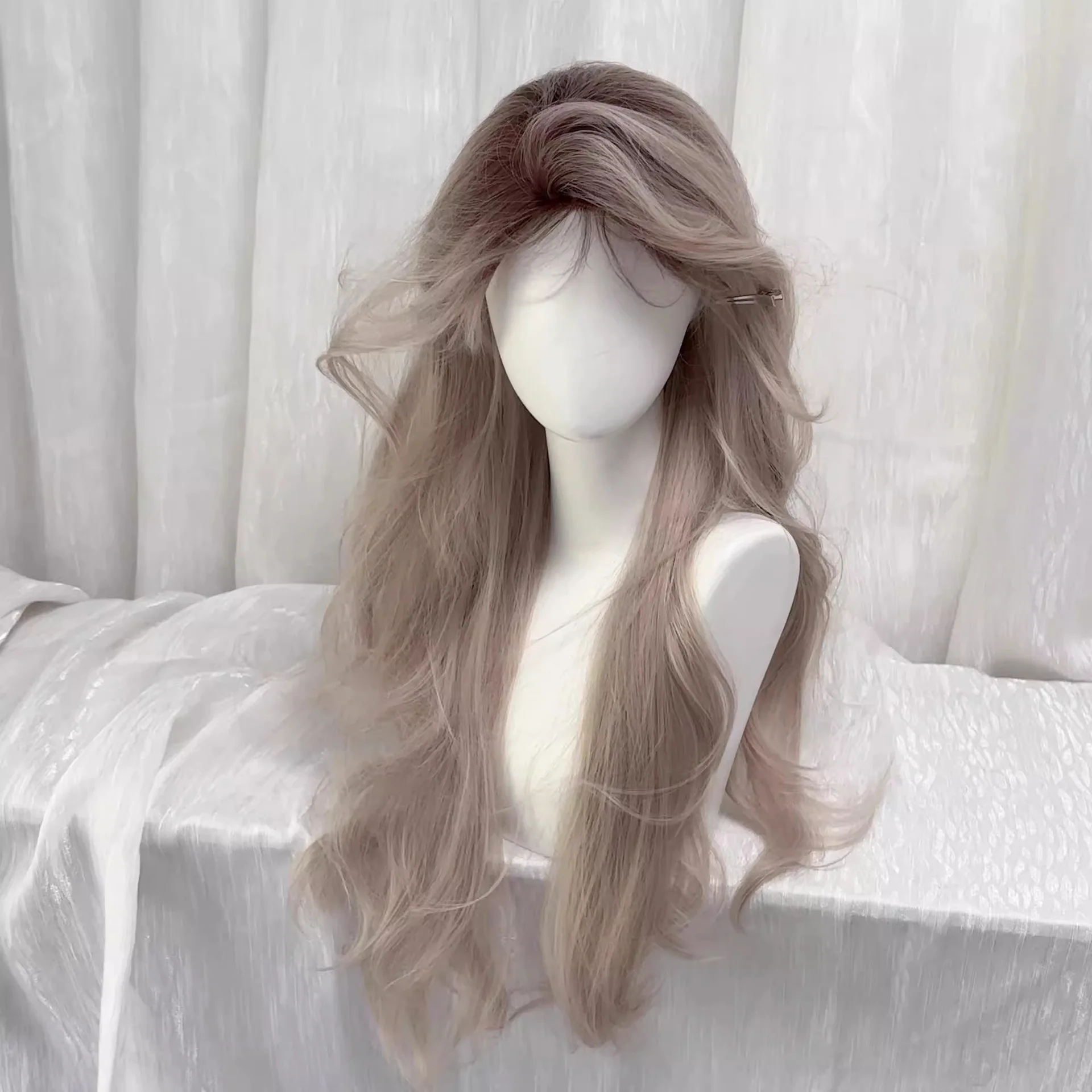 

Wig female middle points eight-character bangs long curly hair milk tea gray gold dye gradual change color full head cover type