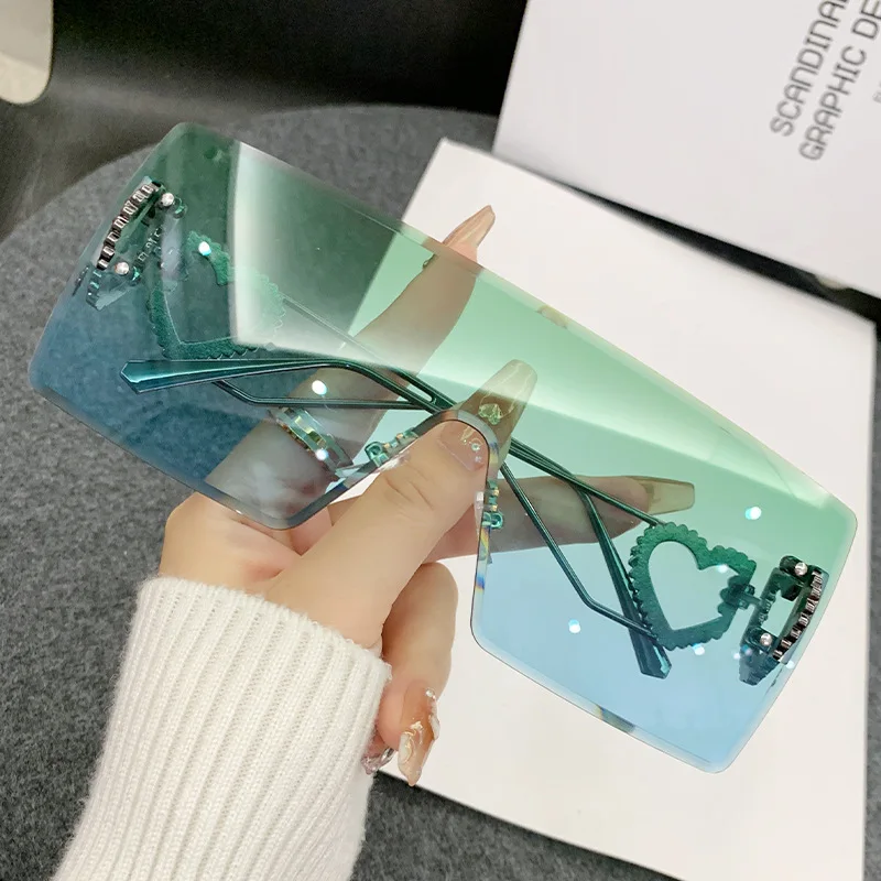 New One-Piece Fashion Heart-Shaped Frameless Sunglasses Fashionable Women's Hot Girl Y2K Sun Glasses
