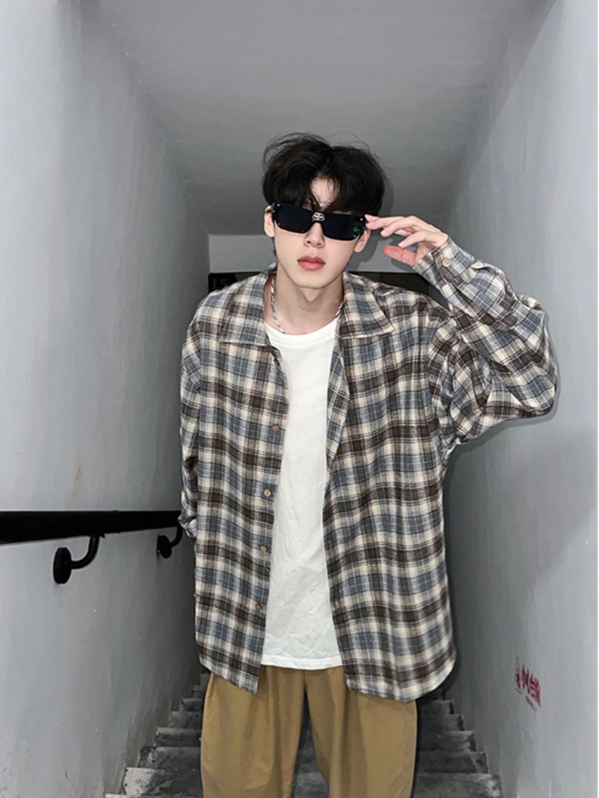 

American Retro Plaid irt Men's Autumn Trendy Brand y Che Long Sve Upper Apparel High-End Feeling irt Coat