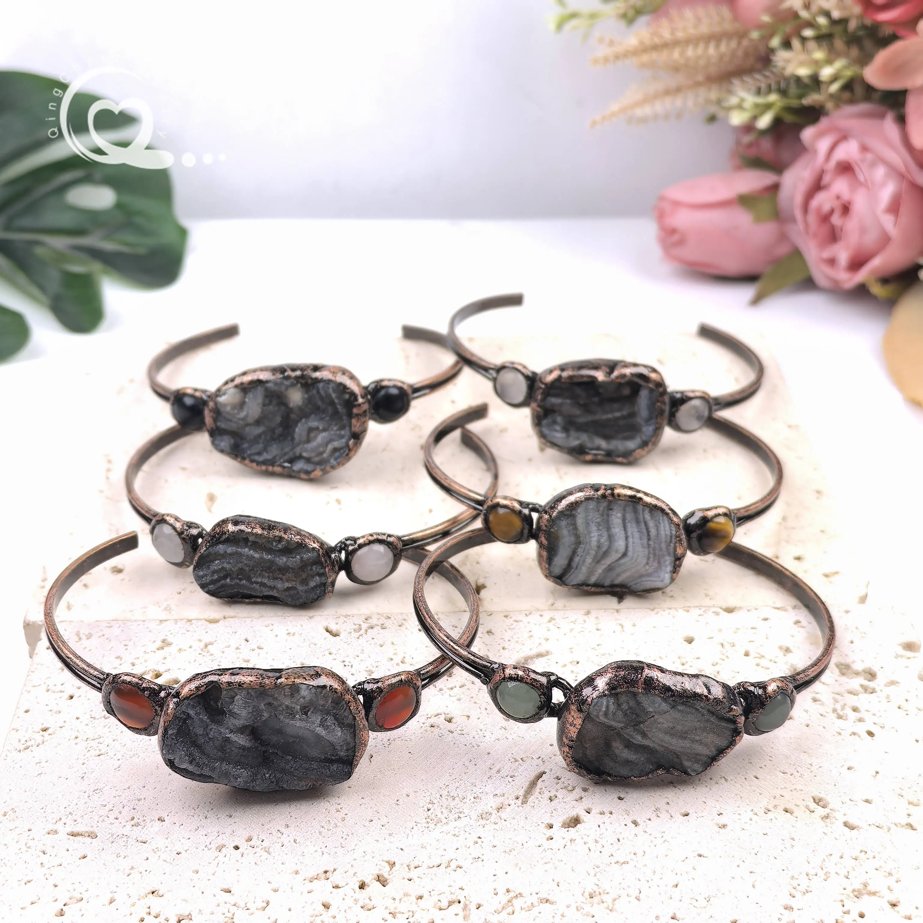 

Soldered Bronze Natural Geode Druzy Open Cuff Bangles Irregular Drusy Slab Gemstone Bracelets Fashion Women Men Jewelry QC2095