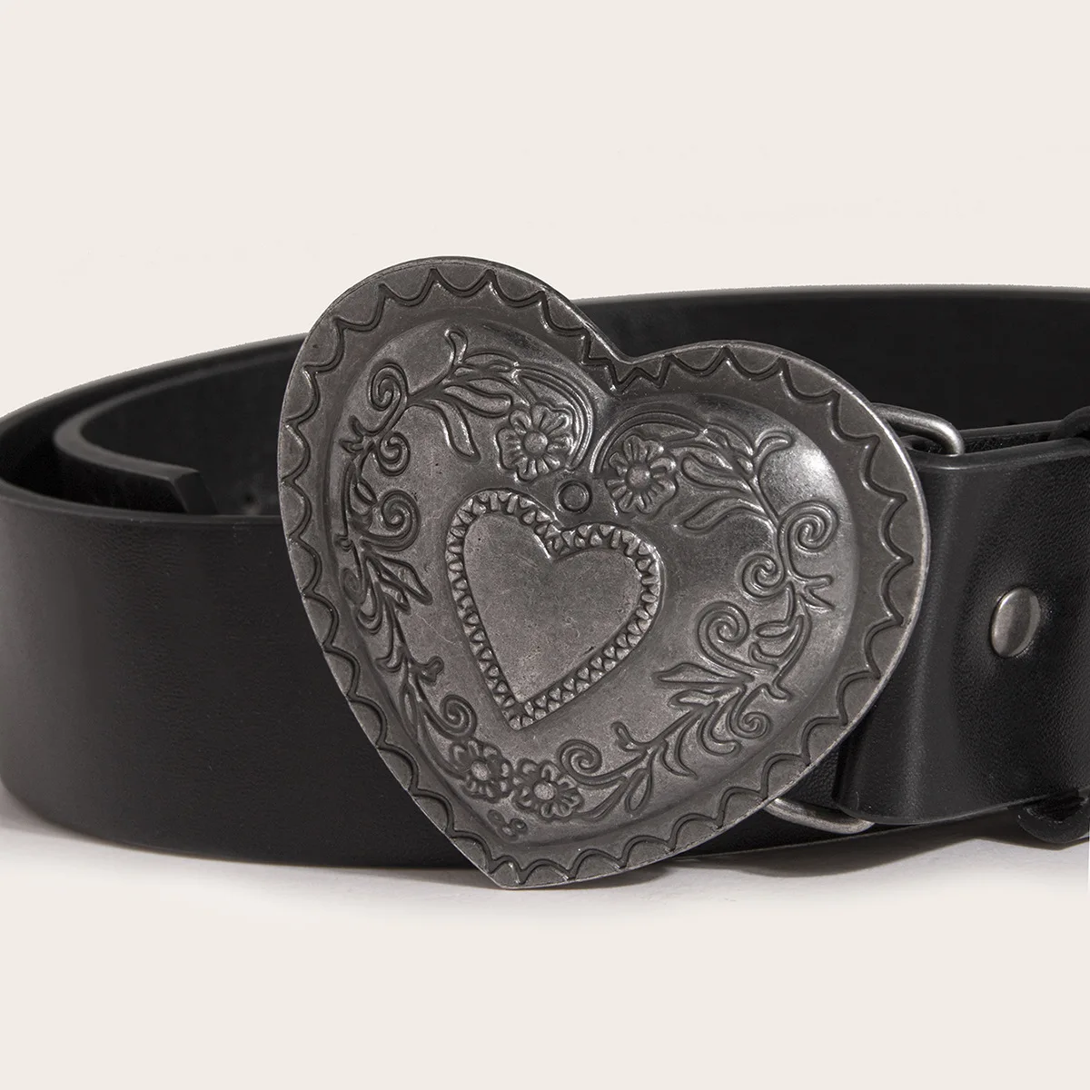 

Heart Shape Buckle Women Belts Casual Decor Accessories For Jeans Fashion Black PU Leather Waistband