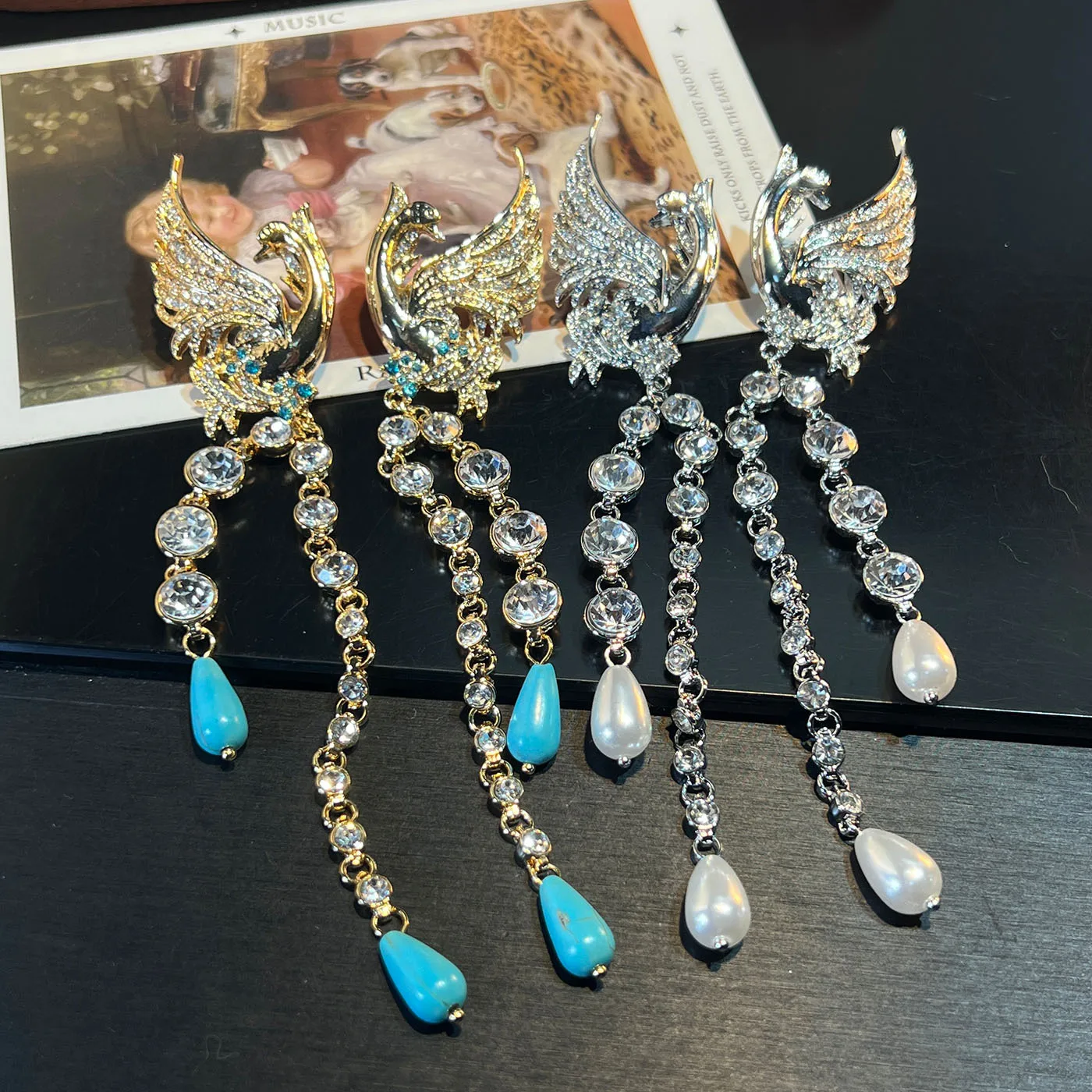 French catwalk style swan shoulder-sweeping long bone earrings diamond-encrusted trendy niche design earrings
