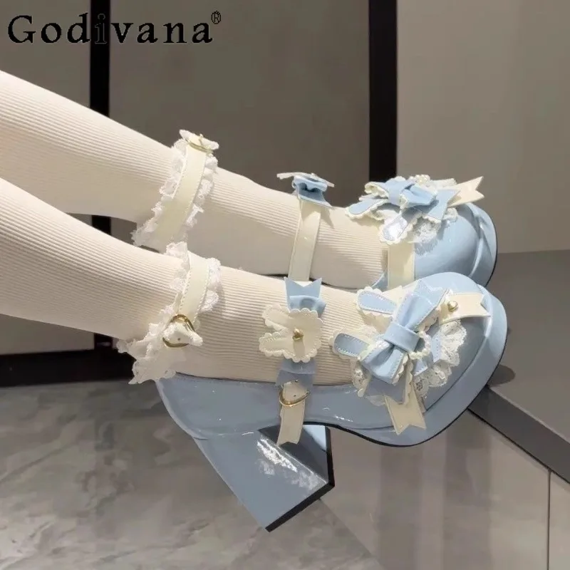 รองเท้าส้นสูงสไตล์โลลิต้าหวานน่ารักประดับโบว์สำหรับผู้หญิง รองเท้าแมรี่เจนส้นหนาประดับลูกไม้หนัง