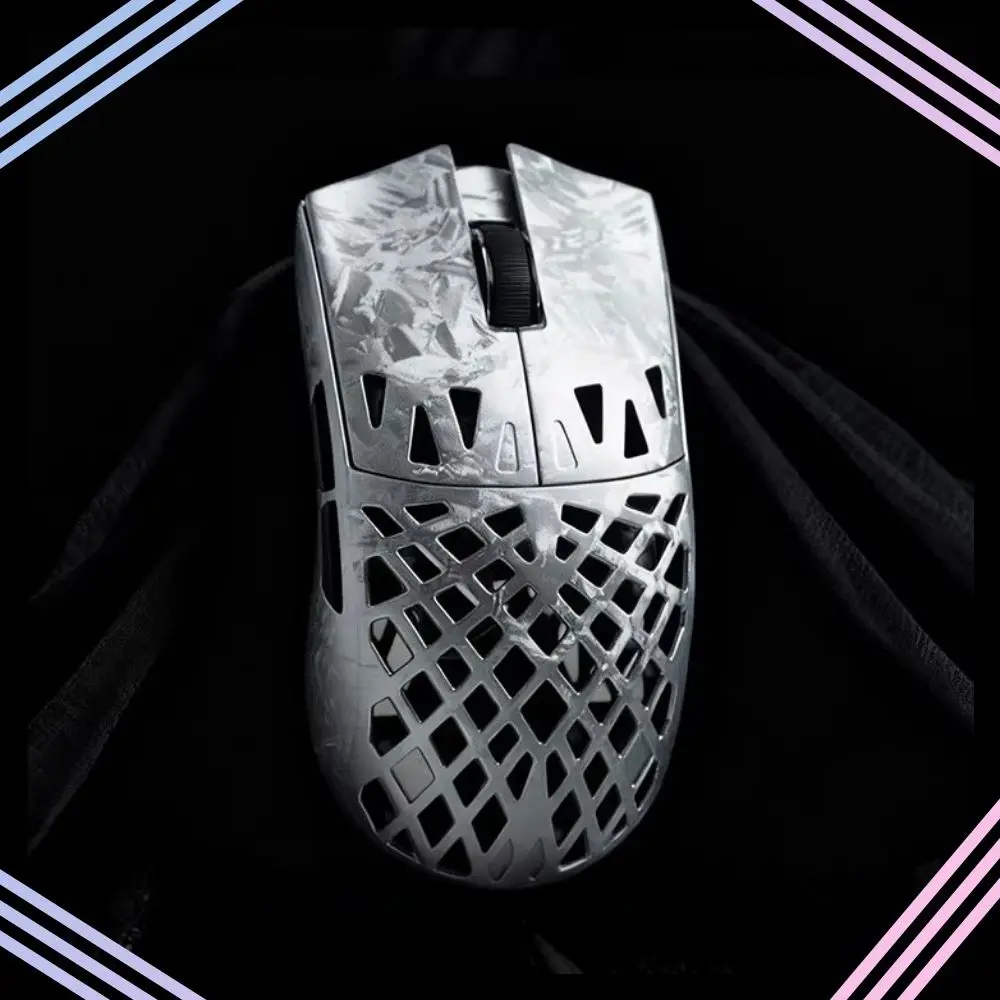 

IPI FLY Carbon Fiber Wireless Mouse PAW3950 3 Mode Bluetooth Dual 8k Carbon Hollowed Out Gaming Esports Lightweight Mouse Gift