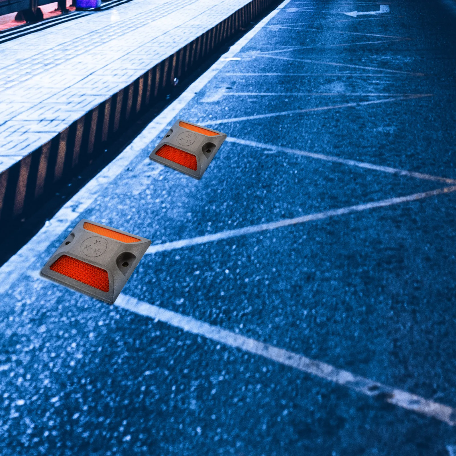 

2Pcs Durable Aluminum Raised Road Marker Reflective Driveway Pavement Safety Marker Reflectors Road Markers Pavement Markers