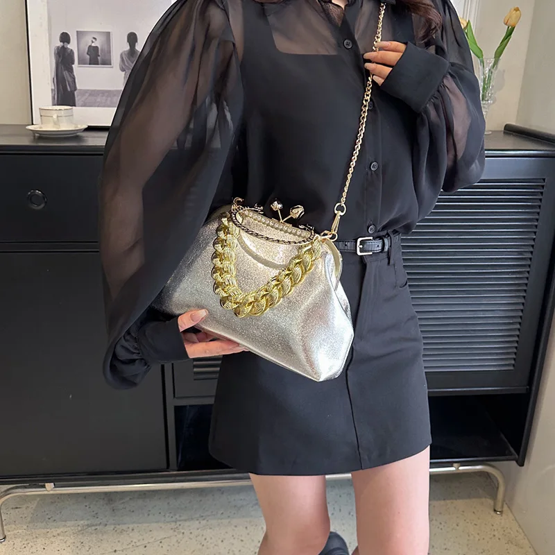 2023 Luxury Women\'s Silver Green Chain Shoulder Bags Gold PU Leather Shell Clip Designer Handbag And Purse Party Wedding Clutch