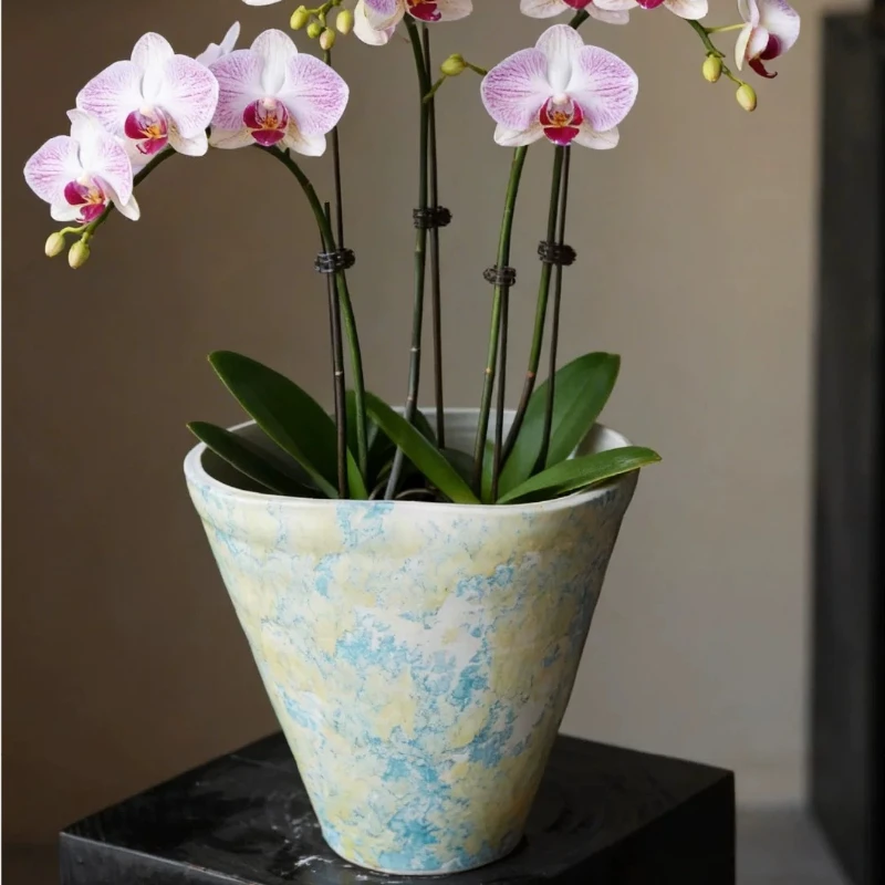 Handmade Jingdezhen Flower Pot Desktop Conical Planter Home Floral Landscaping Container Artistic Ceramic Plant Accessories