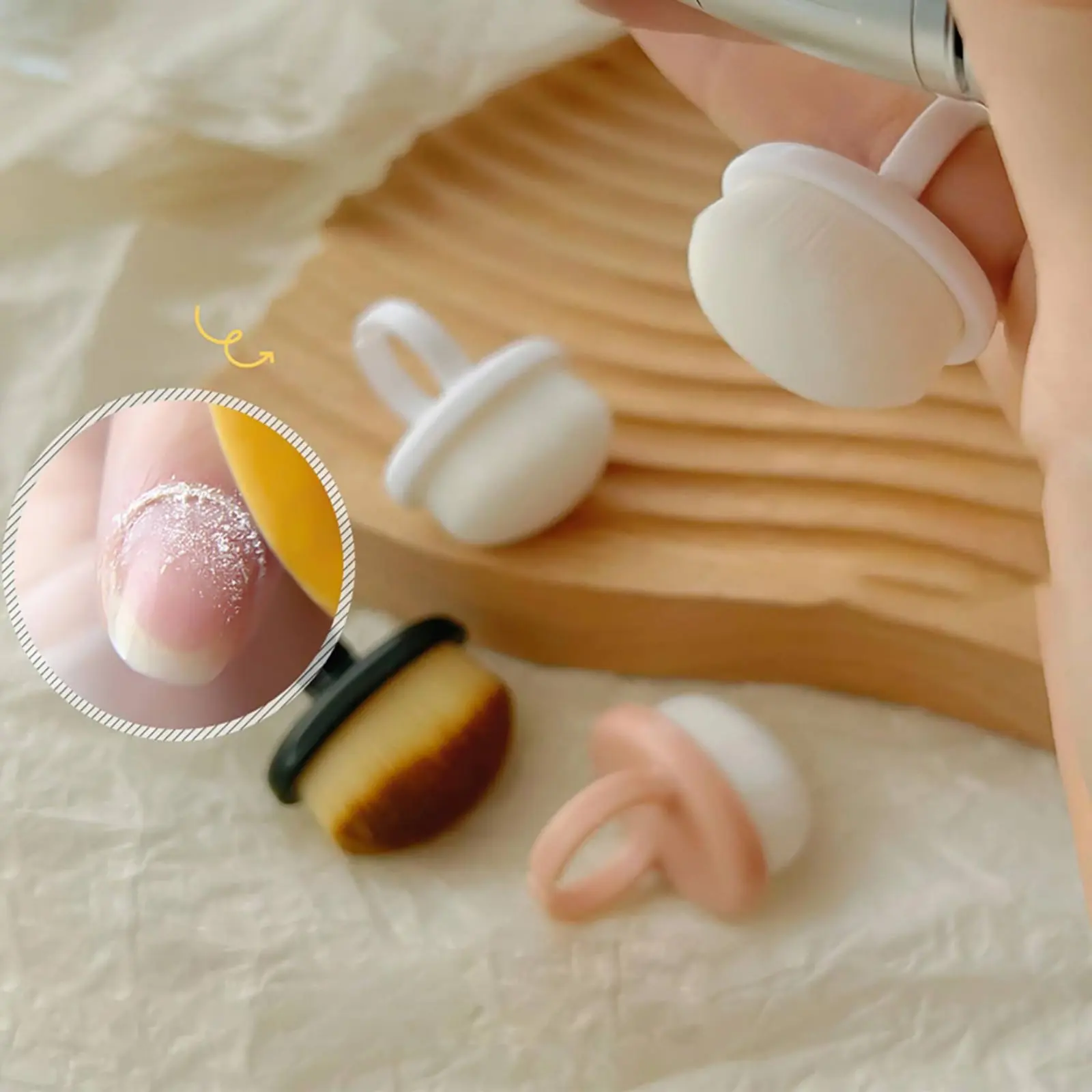 

Nail Debris Loop Brush Portable Finger Loop Nail Brush Travel Use for Home Manicures