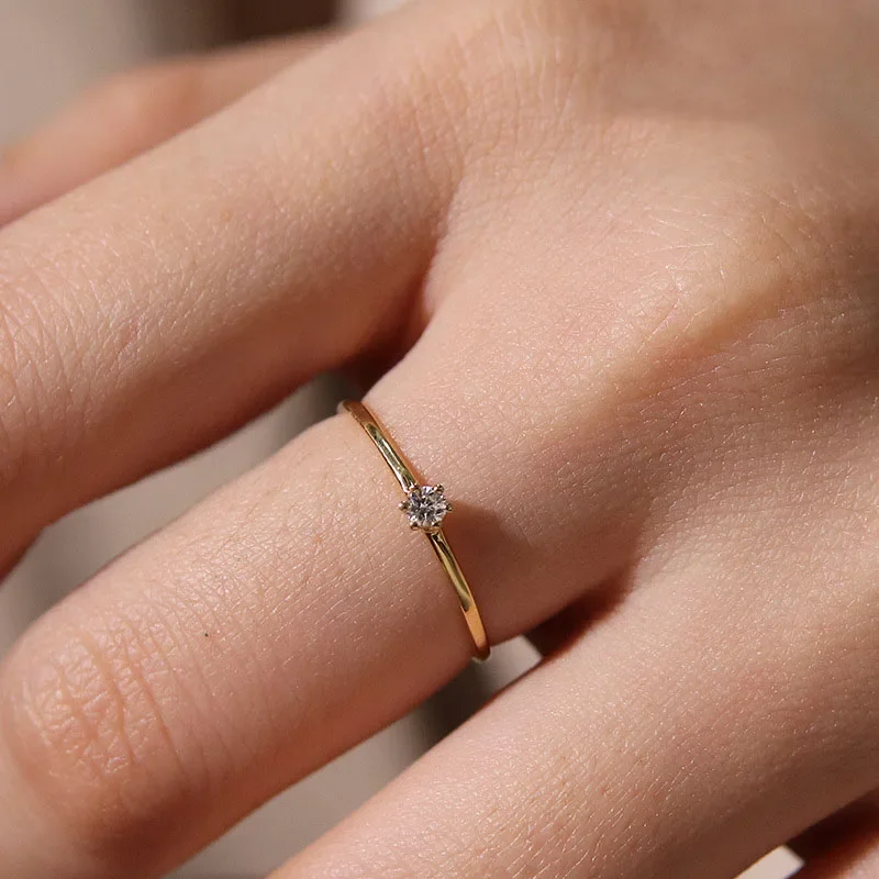 Anillo de oro de 14K chapado en plata esterlina S925, conjunto de mujer con circonita de diamante, anillo solitario extremadamente fino y versátil, anillo de cola