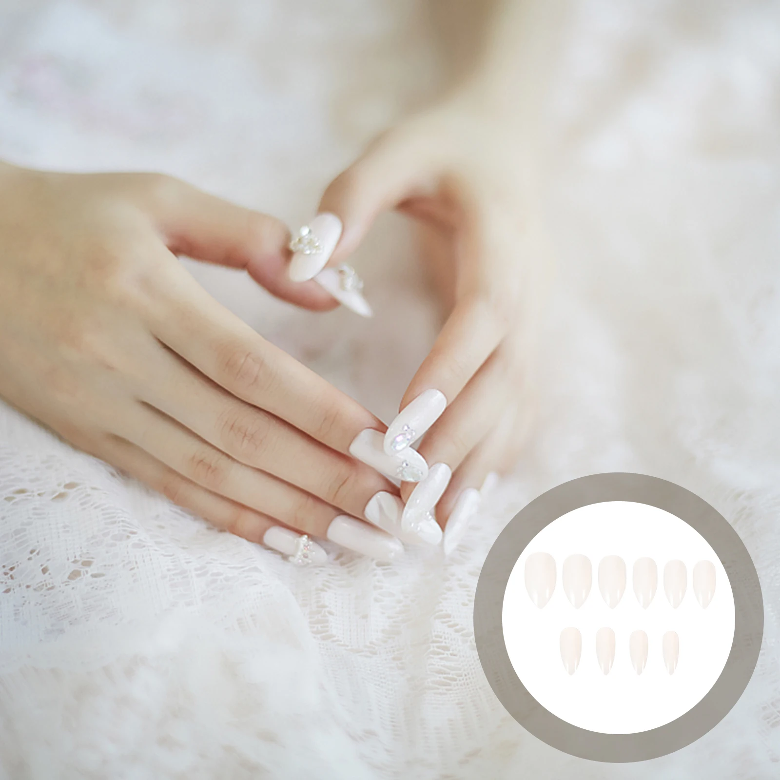 

600pcs 1 Set Fake Nails Tips Nail Art Stickers Manicure Decals Diy Party Holiday Decoration White For Women Ladies Gift