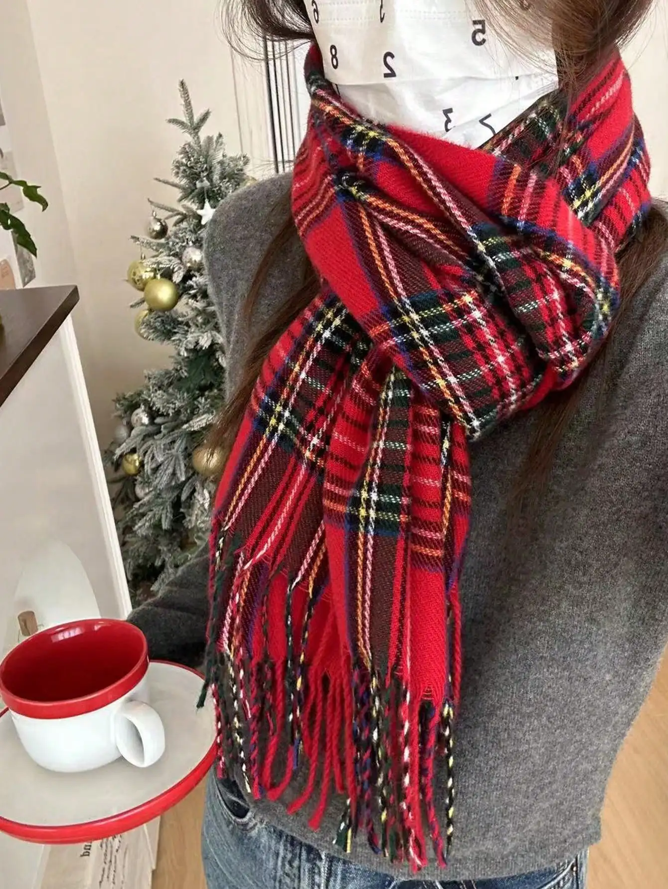 A woman\'s fashionable and temperament imitation cashmere warm shawl, scarf and scarf gave him a Christmas and Halloween gift